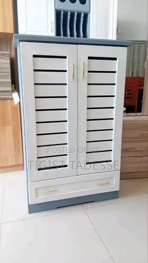 ጫማ ማስቀመጫ በአነስተኛ መጠን