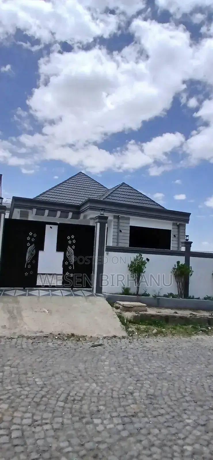 5bdrm Villa in የ ግል ቤት, Addis Ketema for sale