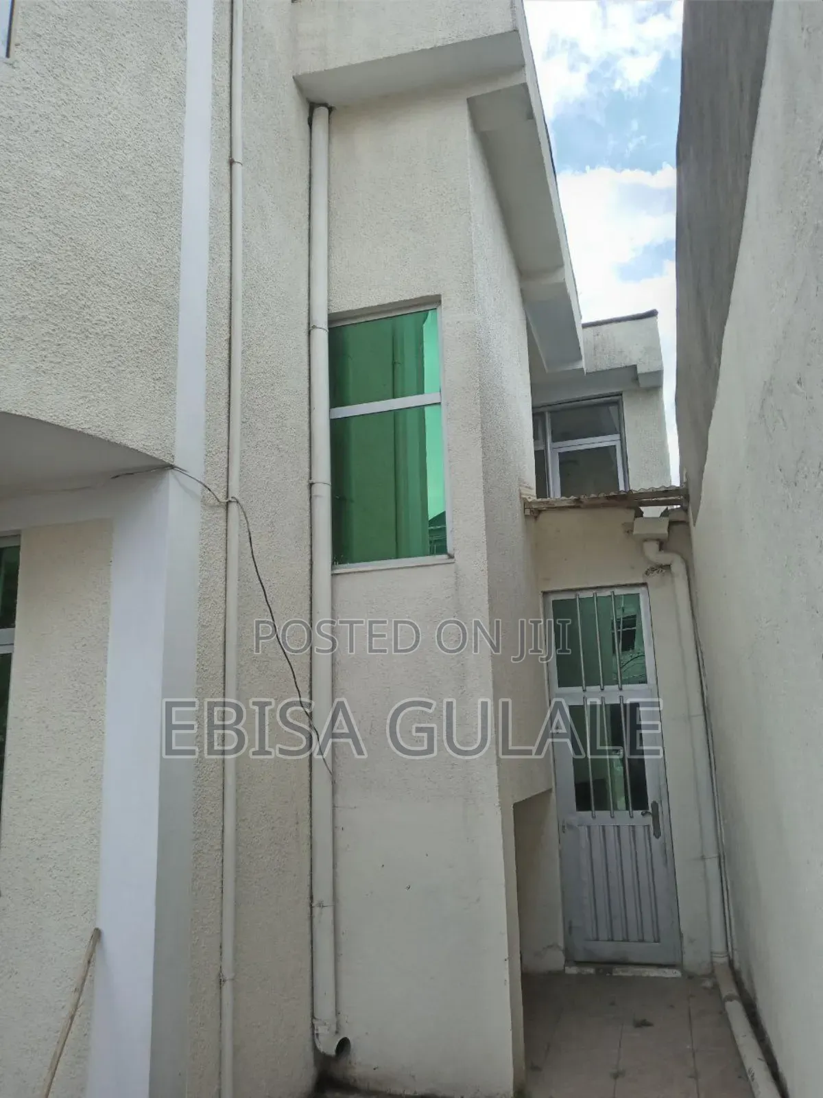 Furnished 4bdrm Apartment in Yeka for rent