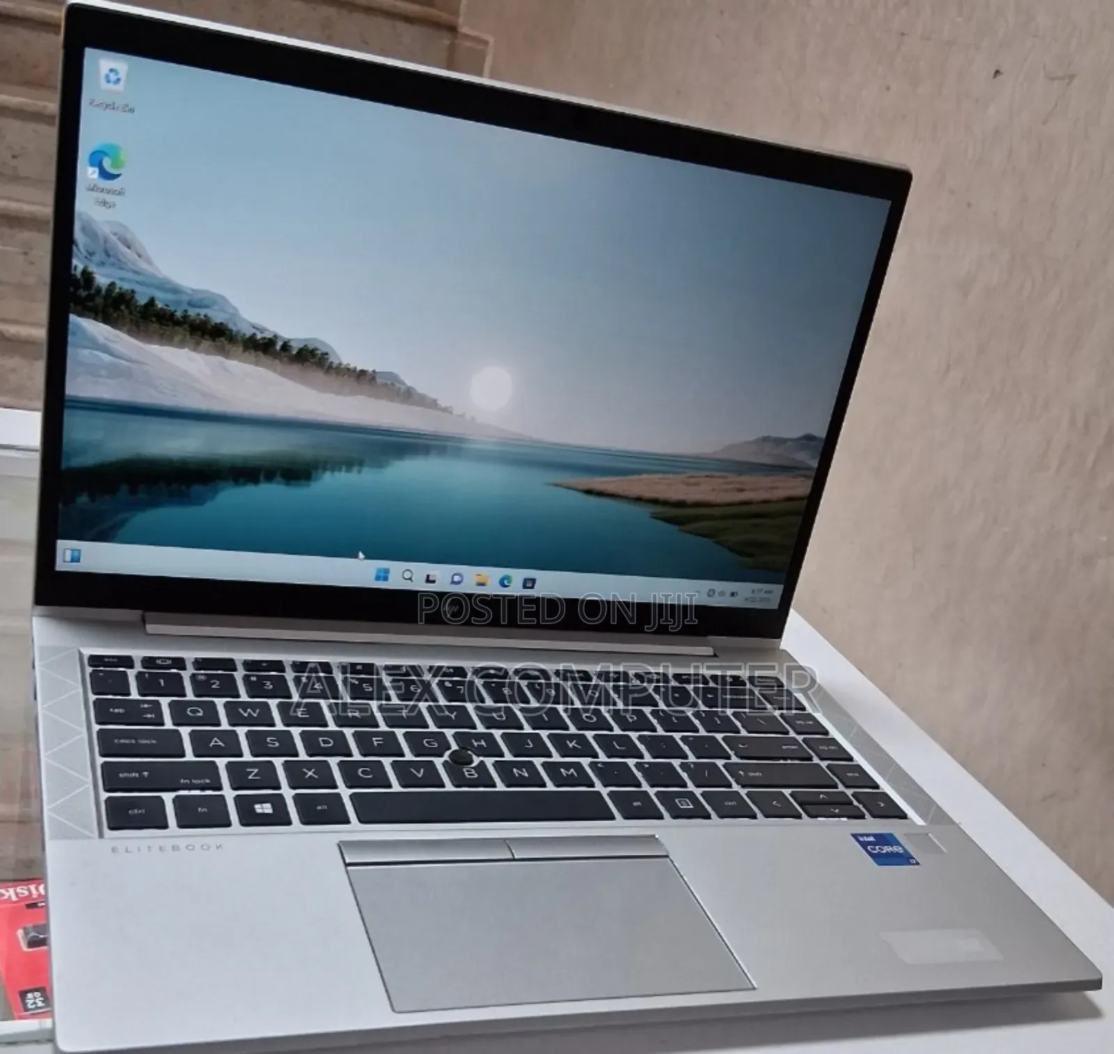 New Laptop HP EliteBook 840 G8 16GB Intel Core I7 SSD 512GB
