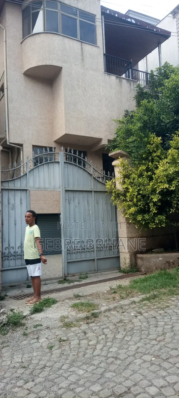 6bdrm House in G+2, Yeka for rent