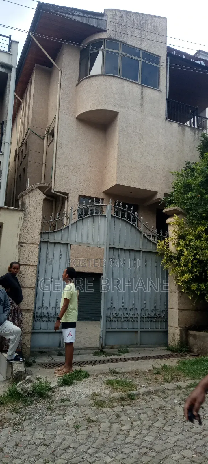 6bdrm House in G+2, Yeka for rent