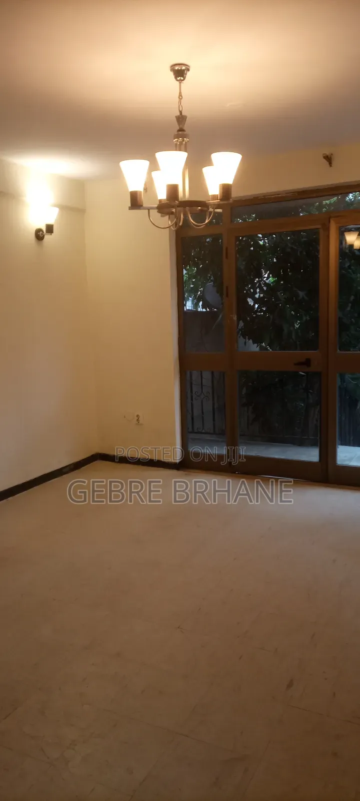 6bdrm House in G+2, Yeka for rent