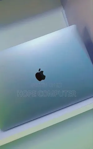 New Laptop Apple MacBook Pro 2017 16GB Intel Core I7 SSD 512GB