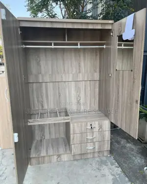 Photo - Kumsatn Cupboard