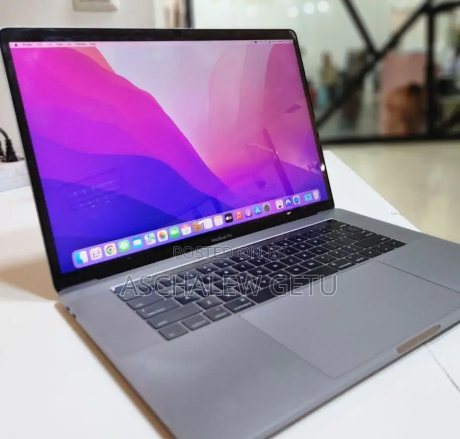 New Laptop Apple MacBook 2016 16GB Intel Core I7 SSD 256GB