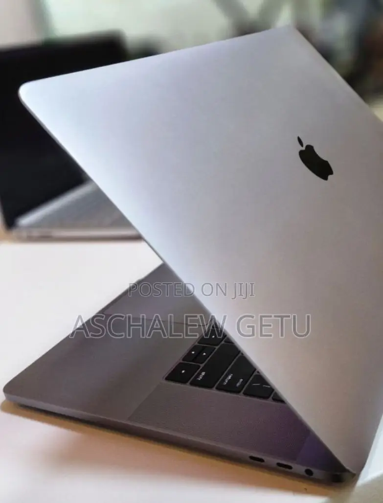 New Laptop Apple MacBook 2016 16GB Intel Core I7 SSD 256GB