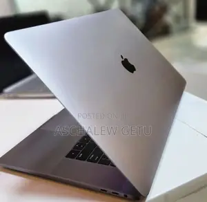 New Laptop Apple MacBook 2016 16GB Intel Core I7 SSD 256GB