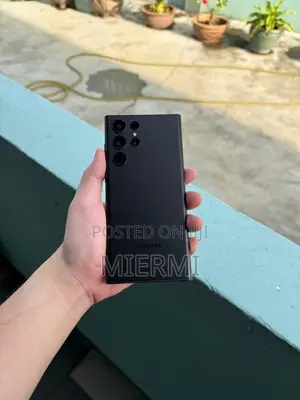 New Samsung Galaxy S22 Ultra 5G 128 GB Black