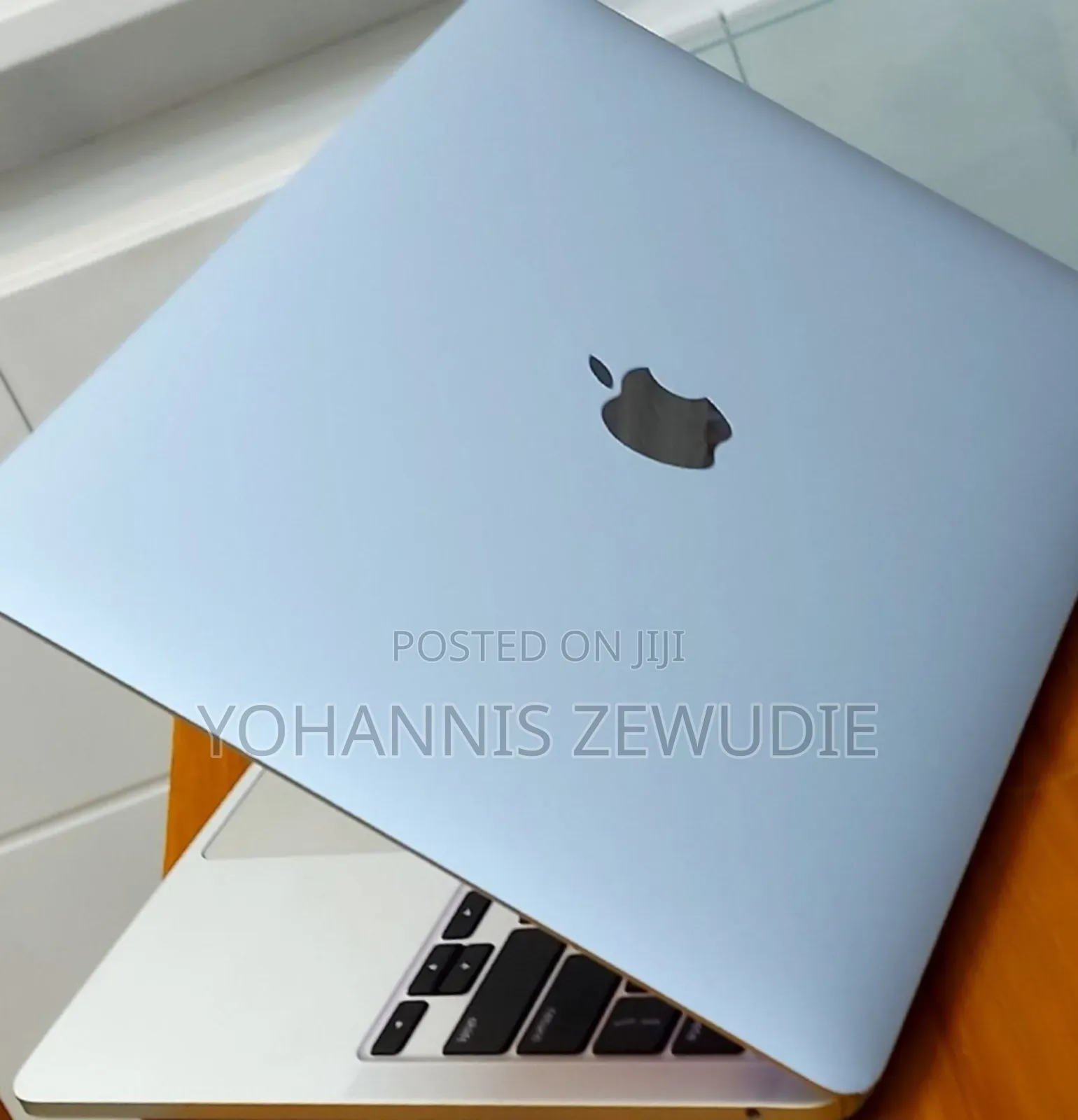 New Laptop Apple MacBook Pro 2020 M1 8GB Apple M1 Pro SSD 512GB