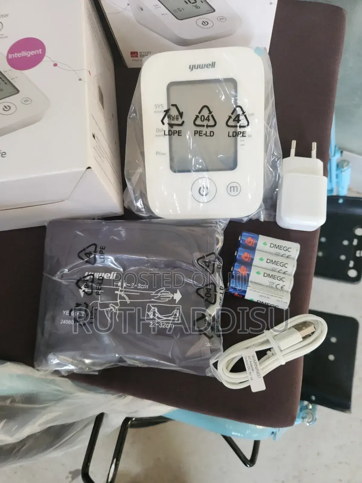 Blood Pressure Monitor6黨brand New Blood Pressuer Monitor