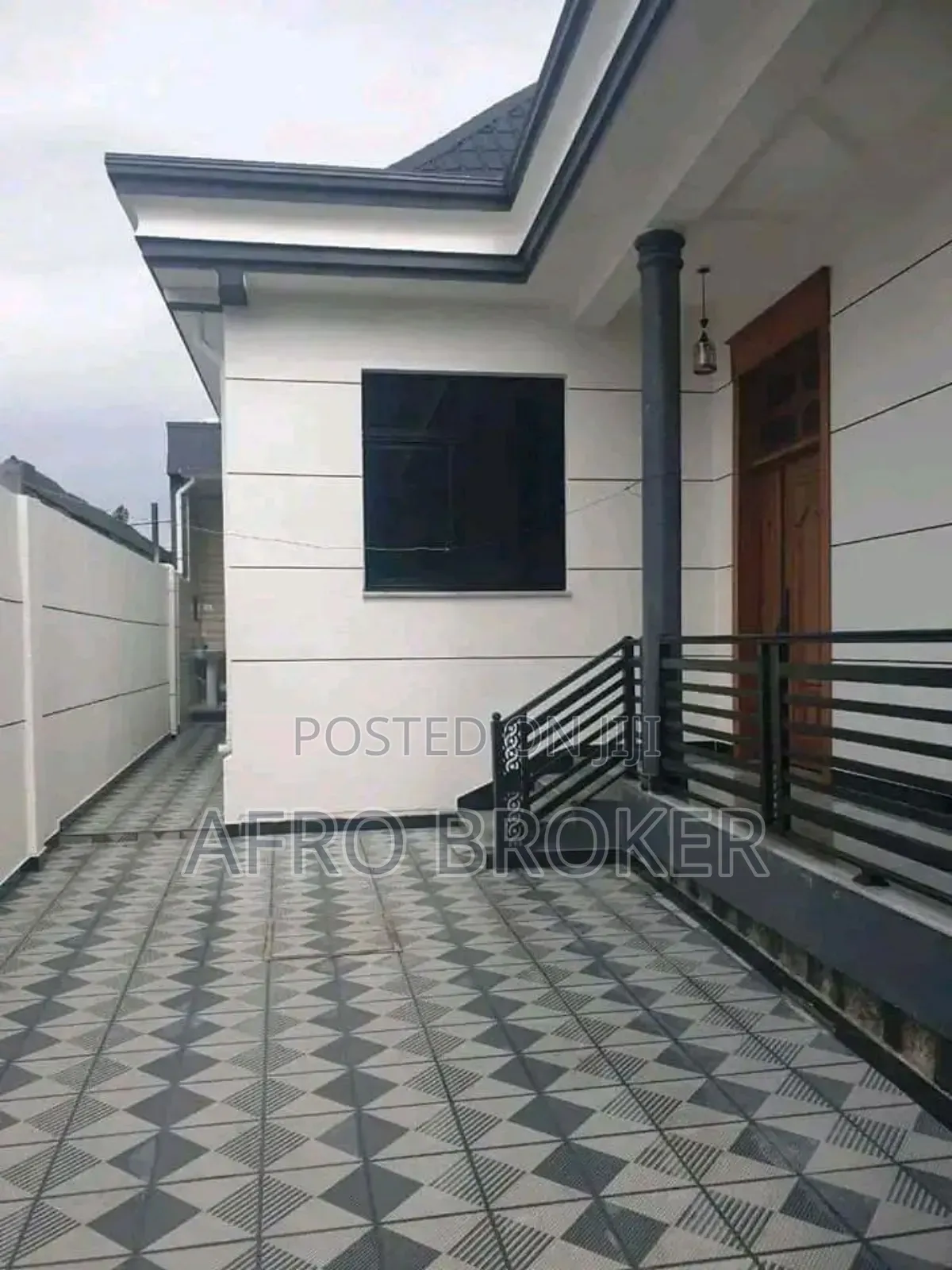 Furnished 4bdrm Villa in Lafto for sale