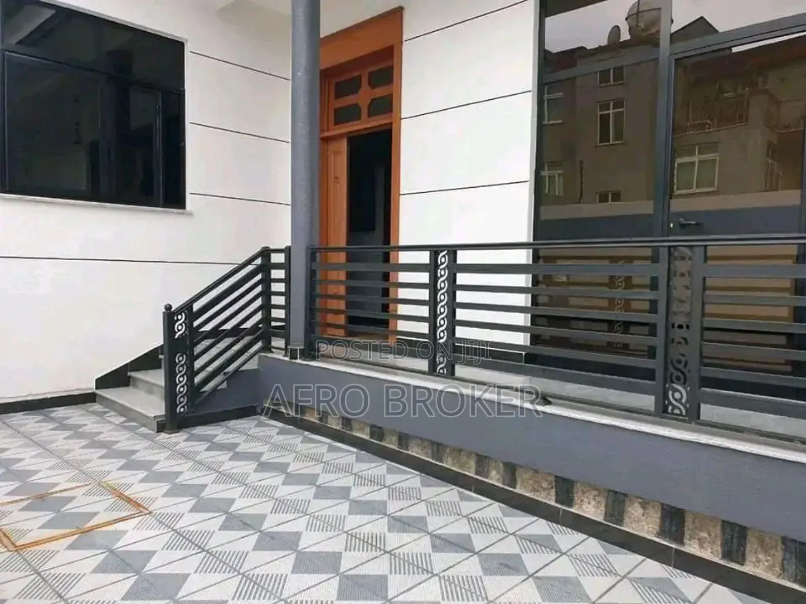 Furnished 4bdrm Villa in Lafto for sale