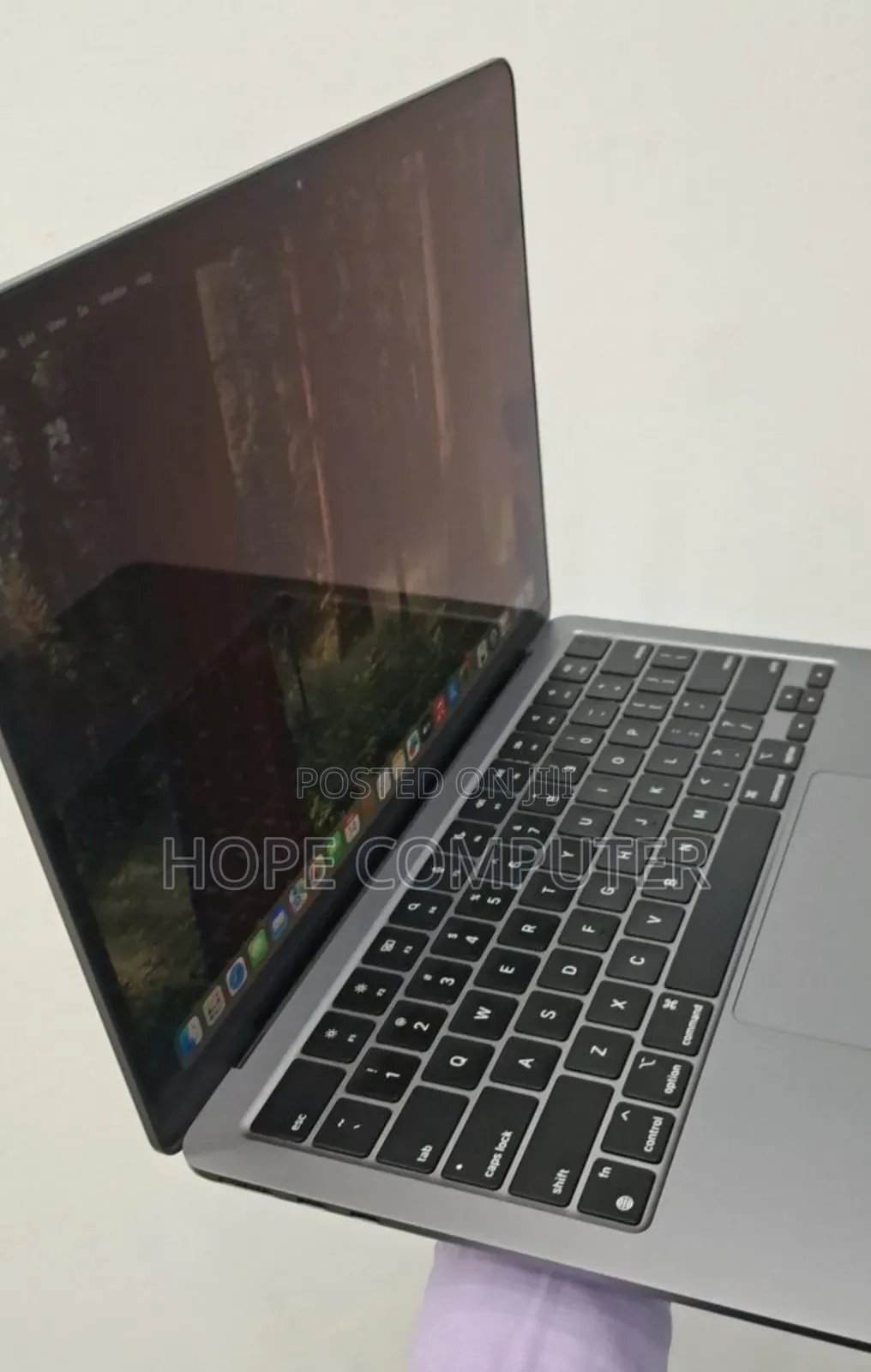 New Laptop Apple MacBook Air 2022 M2 8GB Apple M1 SSD 256GB