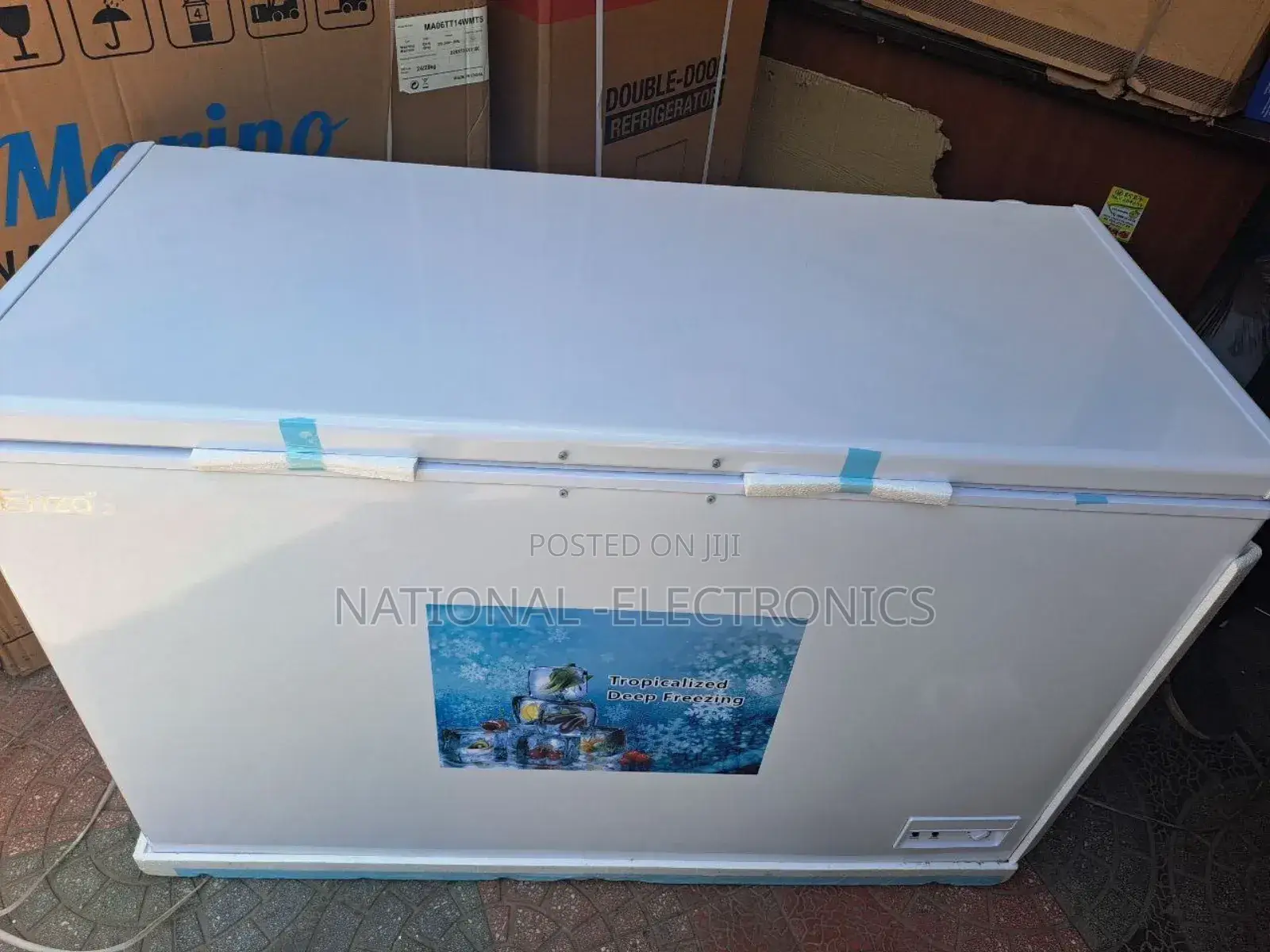 Enzo Chest Freezers 330 Liter Deep