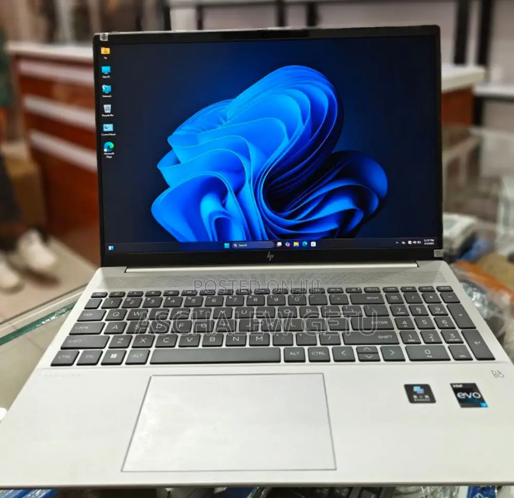 New Laptop HP Pavilion 15 16GB Intel Core I7 SSD 1T