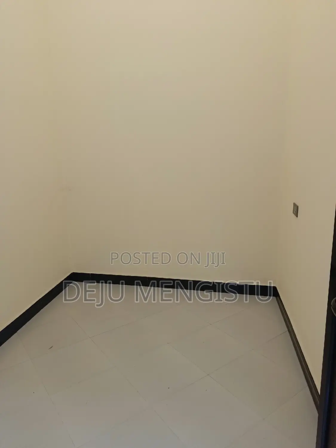 5bdrm Villa in Summit, Bole for sale