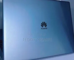 New Laptop Huawei MateBook HZ-W19 8GB Intel Core I5 SSD 256GB