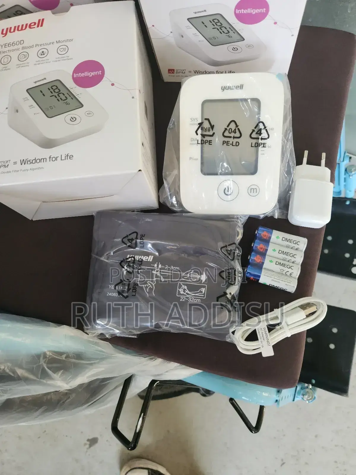 Blood Pressuer Monitor6起digit Blood Pressure Monitor