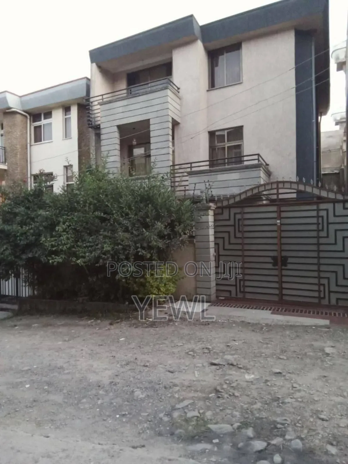 5bdrm House in Azeb Golagol, Bole for sale