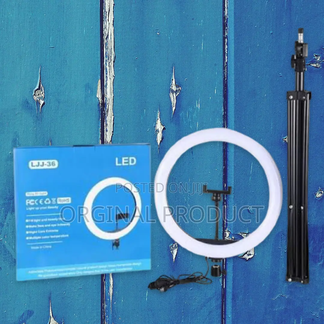 Looking for Perfect Lighting? Try a 14-Inch Ring Light!