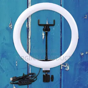 Photo - Feature-Packed 14-Inch Ring Light for Professionals