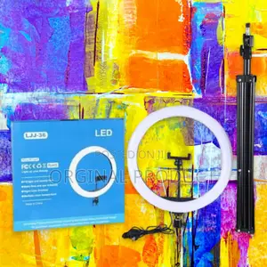 Photo - Adjustable Color Temperature 14-Inch Ring Light