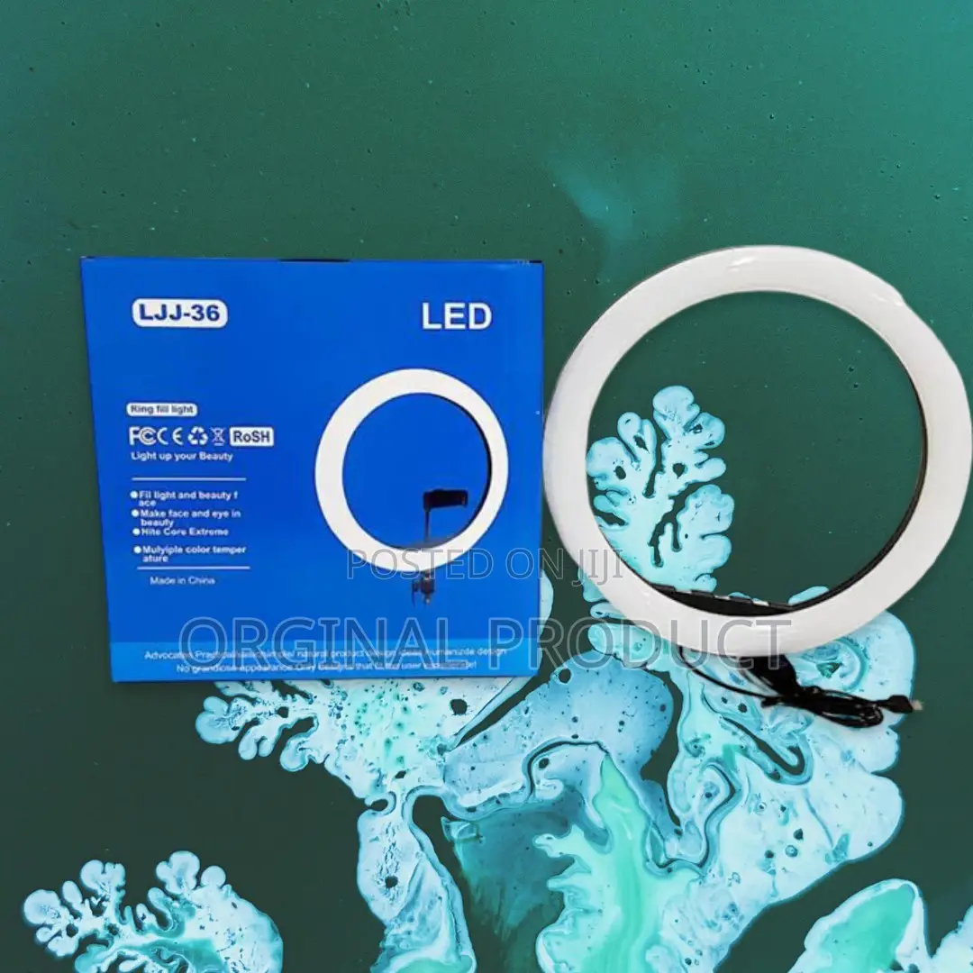 Uncompromising Quality: The 14-Inch Professional Light