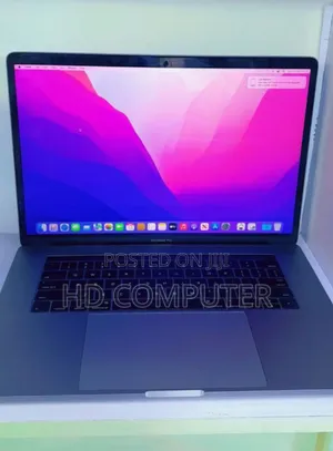 New Laptop Apple MacBook Pro 2017 16GB Intel Core I7 SSD 512GB