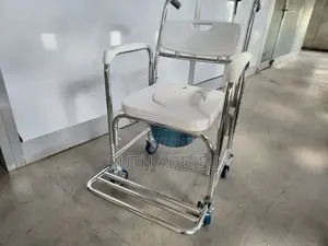 Commode Ini Wheel Chair6卦commode Chair6本commode Wheel Chair