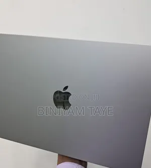 Photo - New Laptop Apple MacBook Air 2022 M2 8GB Apple M2 SSD 250GB