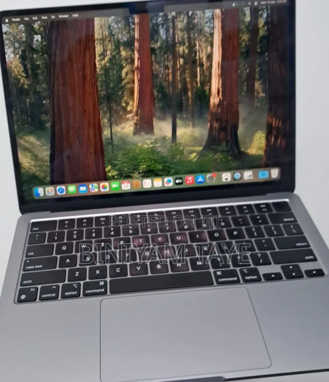 New Laptop Apple MacBook Air 2022 M2 8GB Apple M2 SSD 250GB