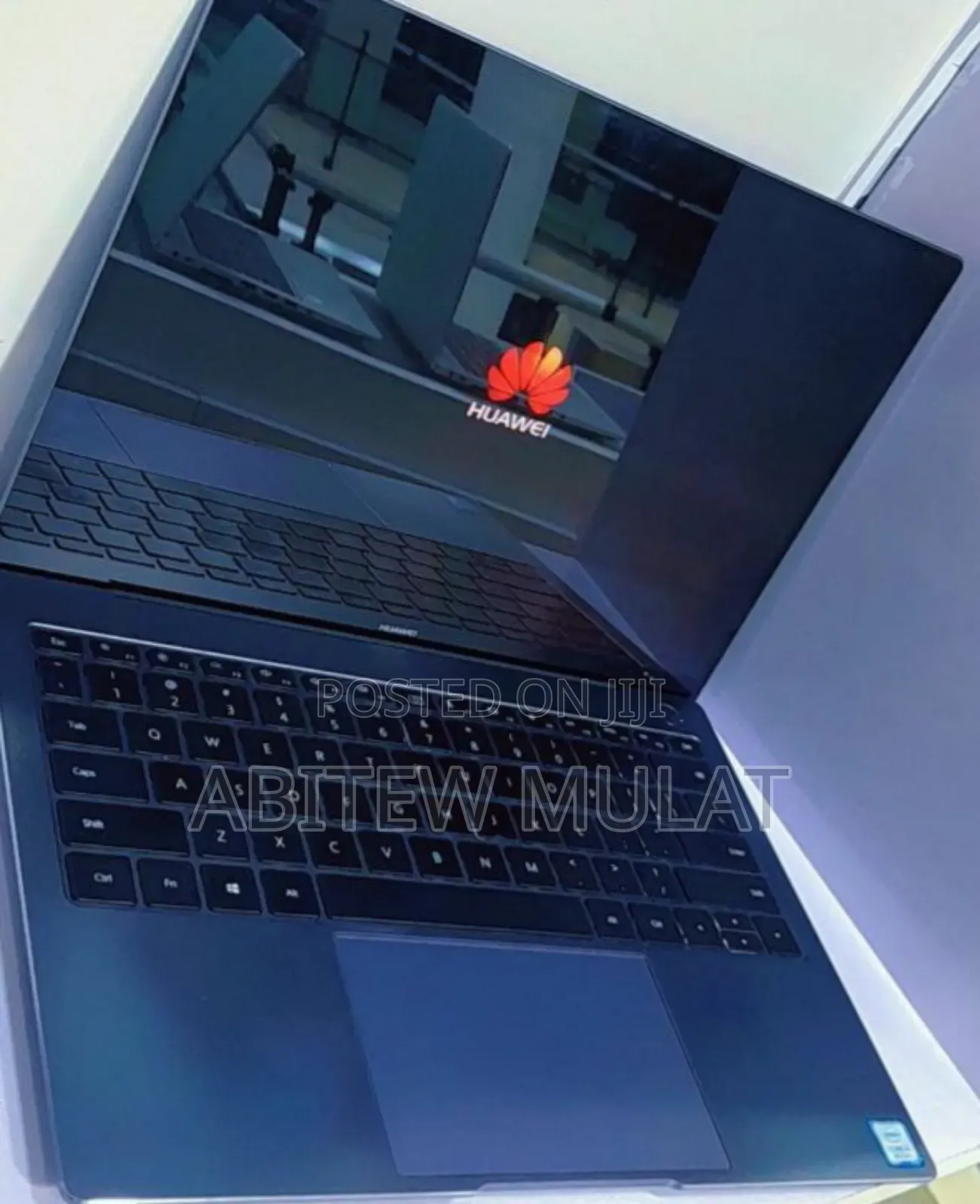 New Laptop Huawei MateBook HZ-W19 8GB Intel Core I5 SSD 256GB