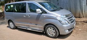 Hyundai H1 2016 Silver