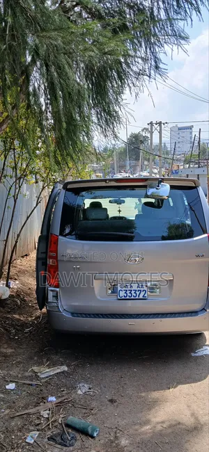 Hyundai H1 2016 Silver