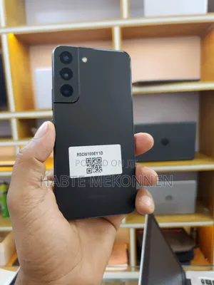 New Samsung Galaxy S22 5G 128 GB Black