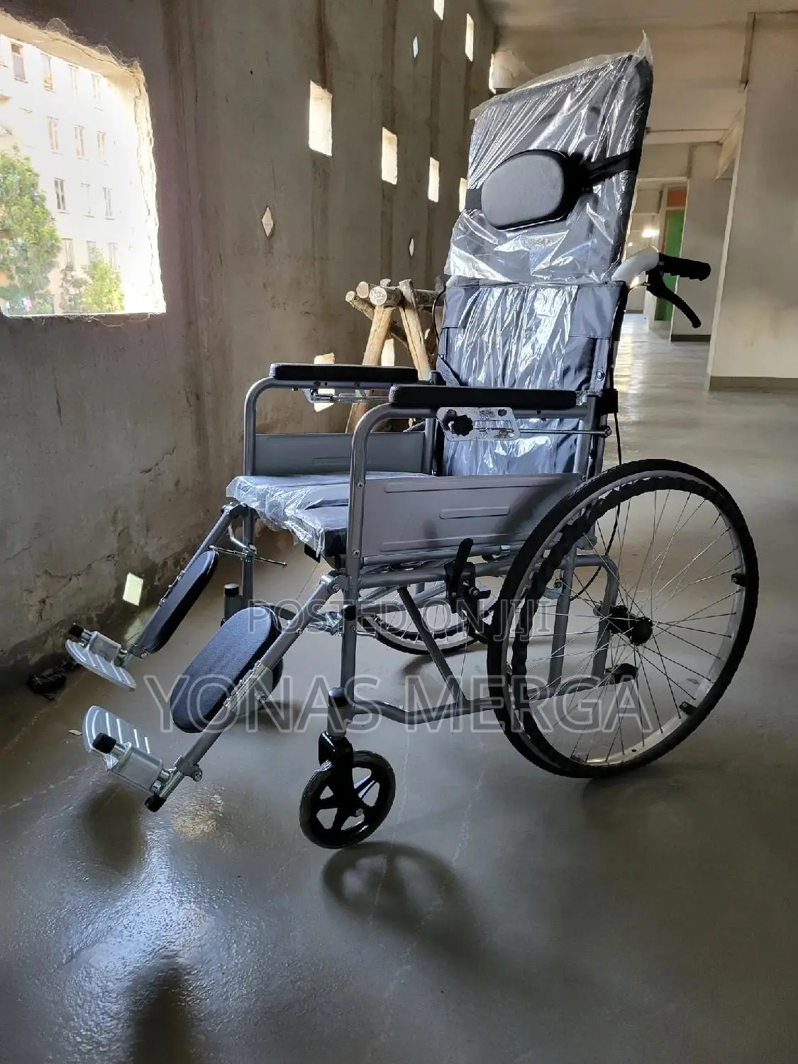 Wheelchair፱ßfoldable to a Compact Unit for Storage Transport