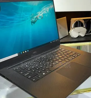 Photo - New Laptop Dell Precision 15 5520 16GB Intel Core I7 SSD 512GB