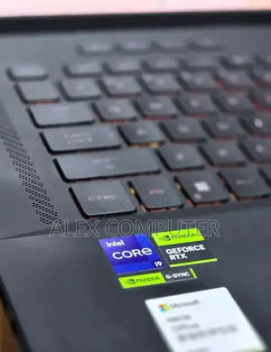 New Laptop Asus ROG Zephyrus G15 16GB Intel Core I7 SSD 1T