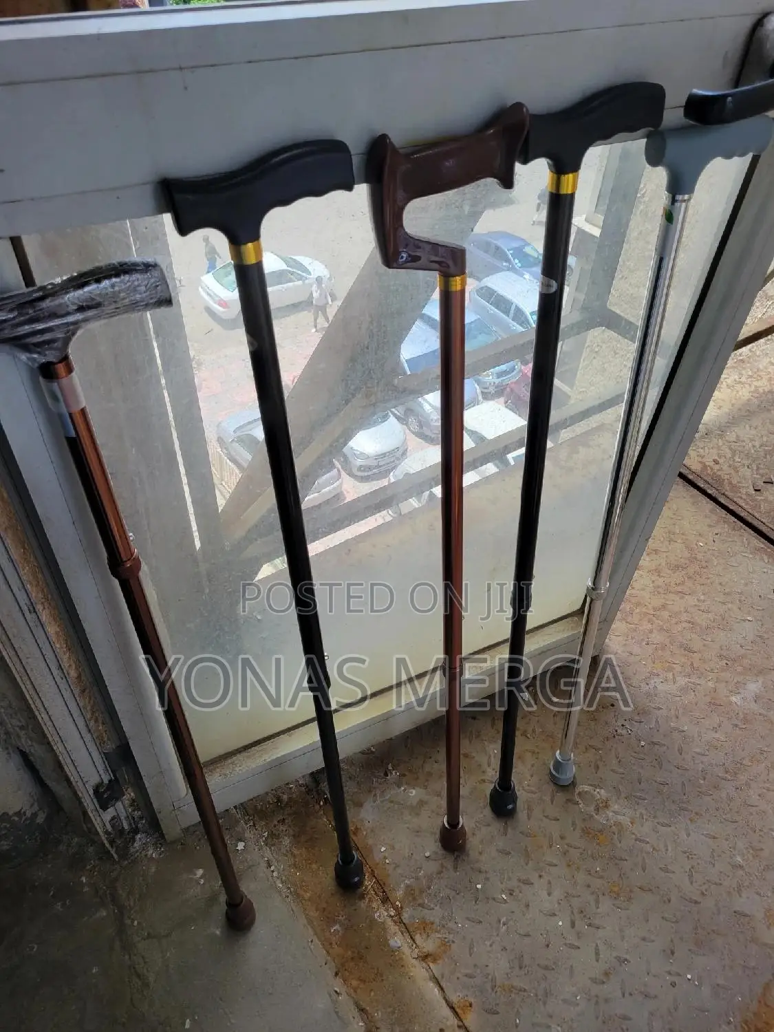 Walking Stick፻今t Handle፱抑supports a Max User Weight of 150kg