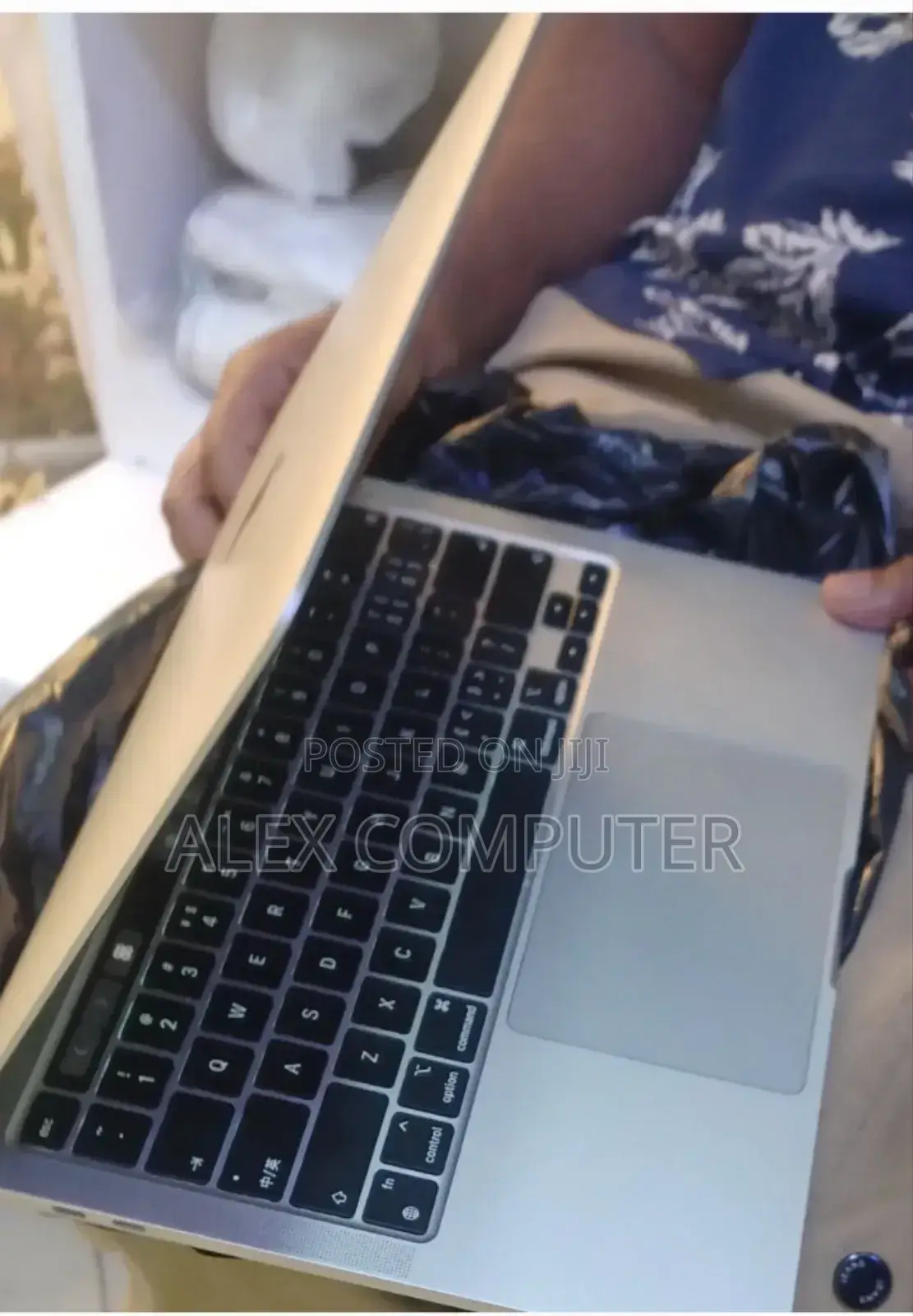 New Laptop Apple MacBook Pro M1 8GB Apple M1 SSD 256GB