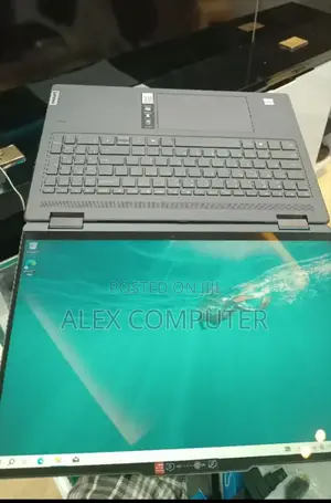 New Laptop Lenovo Yoga 7i 16GB Intel Core Ultra 7 SSD 1T