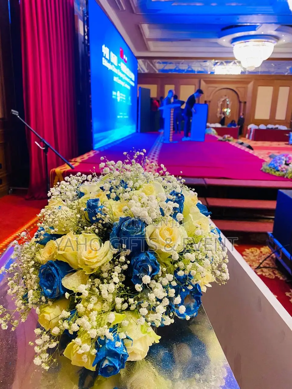 Table Flowers and Car Decore Flower