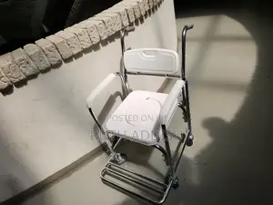 Photo - Commodechair Medical4起toilet Chair Commode8覶commode Popo