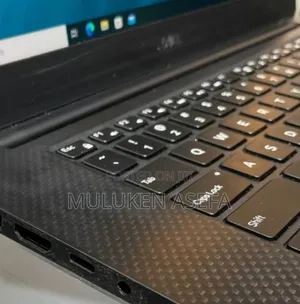 New Laptop Dell Precision 15 3520 16GB Intel Core I7 SSD 512GB