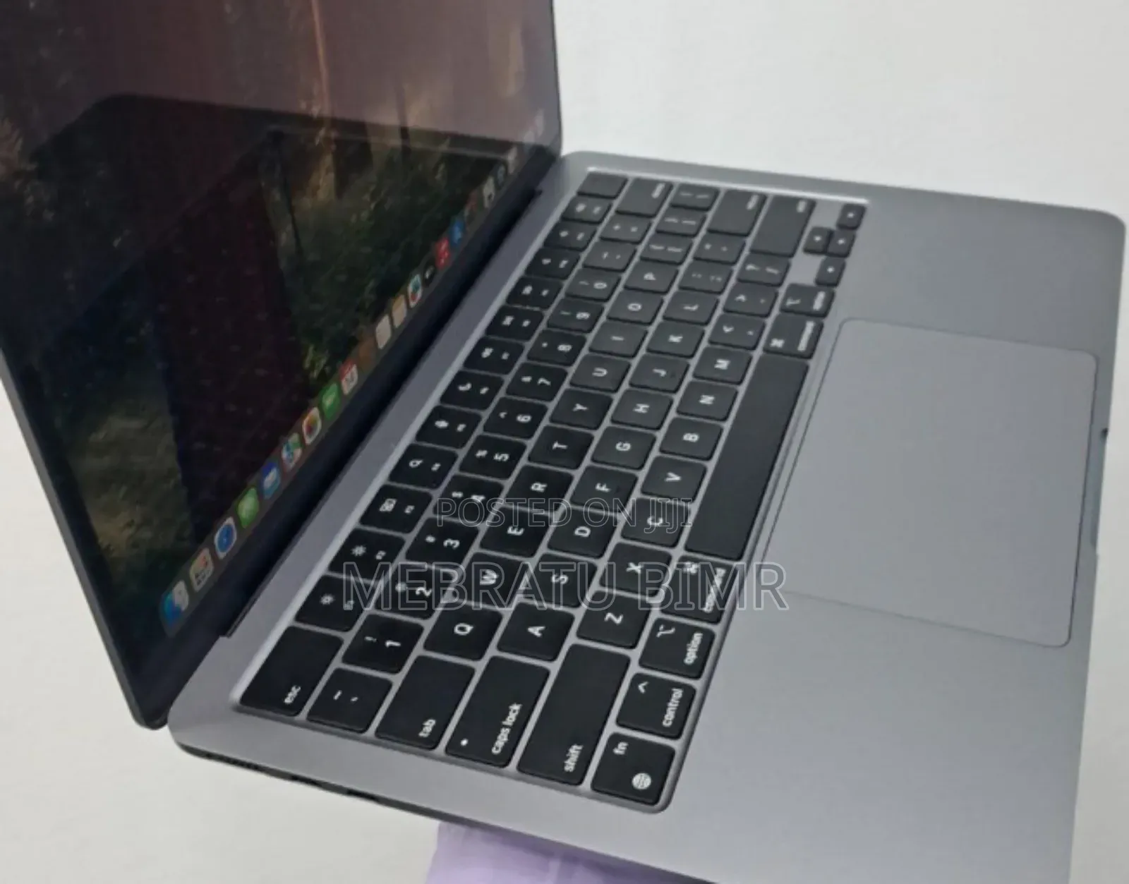 New Laptop Apple MacBook Air 2022 M2 8GB Apple M2 SSD 250GB