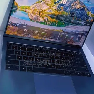 New Laptop Huawei MateBook 13 WRT-W29E 8GB Intel Core I5 SSD 256GB