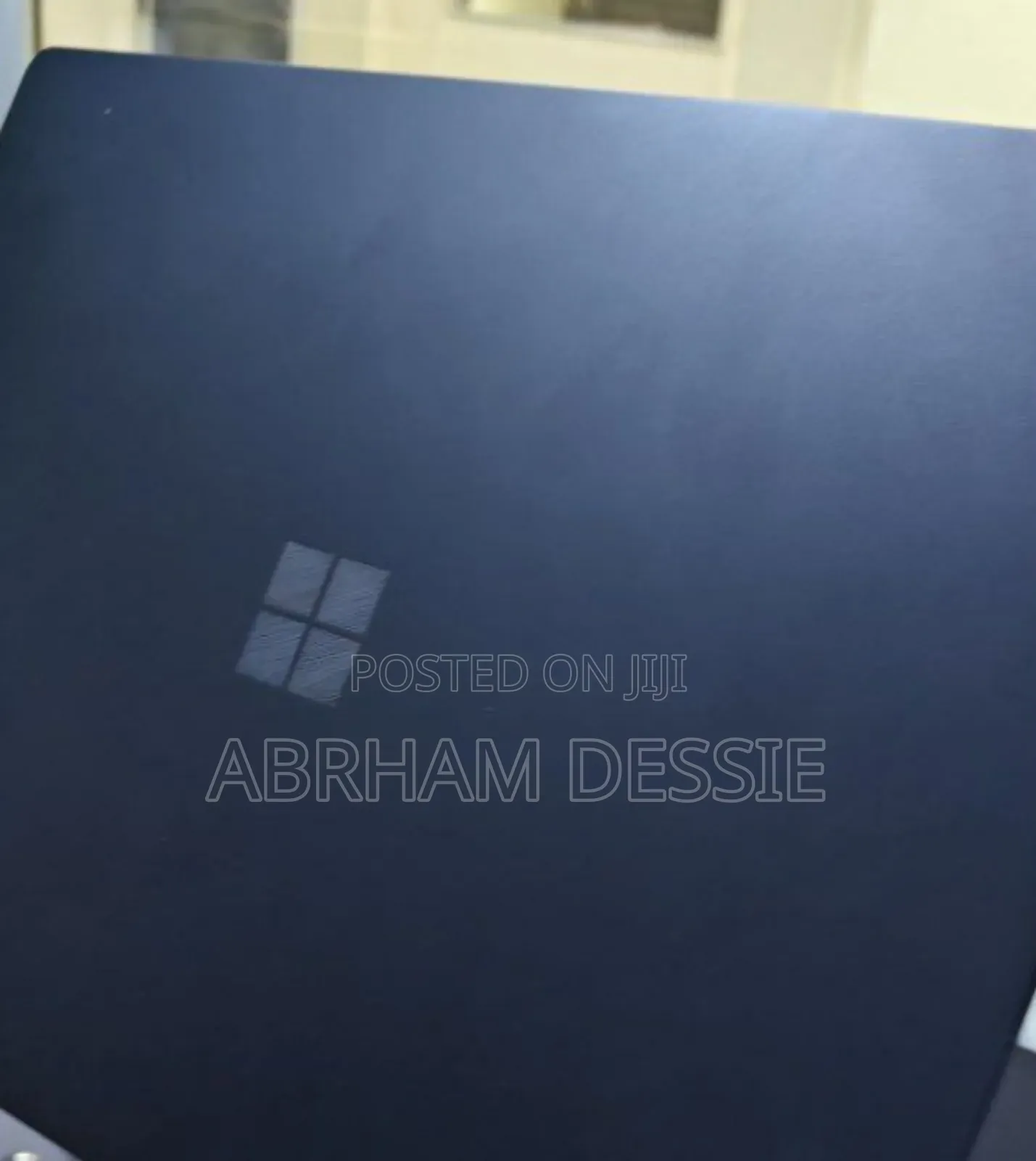 New Laptop Microsoft Surface Book 3 8GB AMD Ryzen 5 SSD 256GB