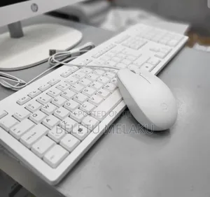 Photo - New HP 200 G4 22 All-in-One 8GB Intel Core I7 SSD 512GB