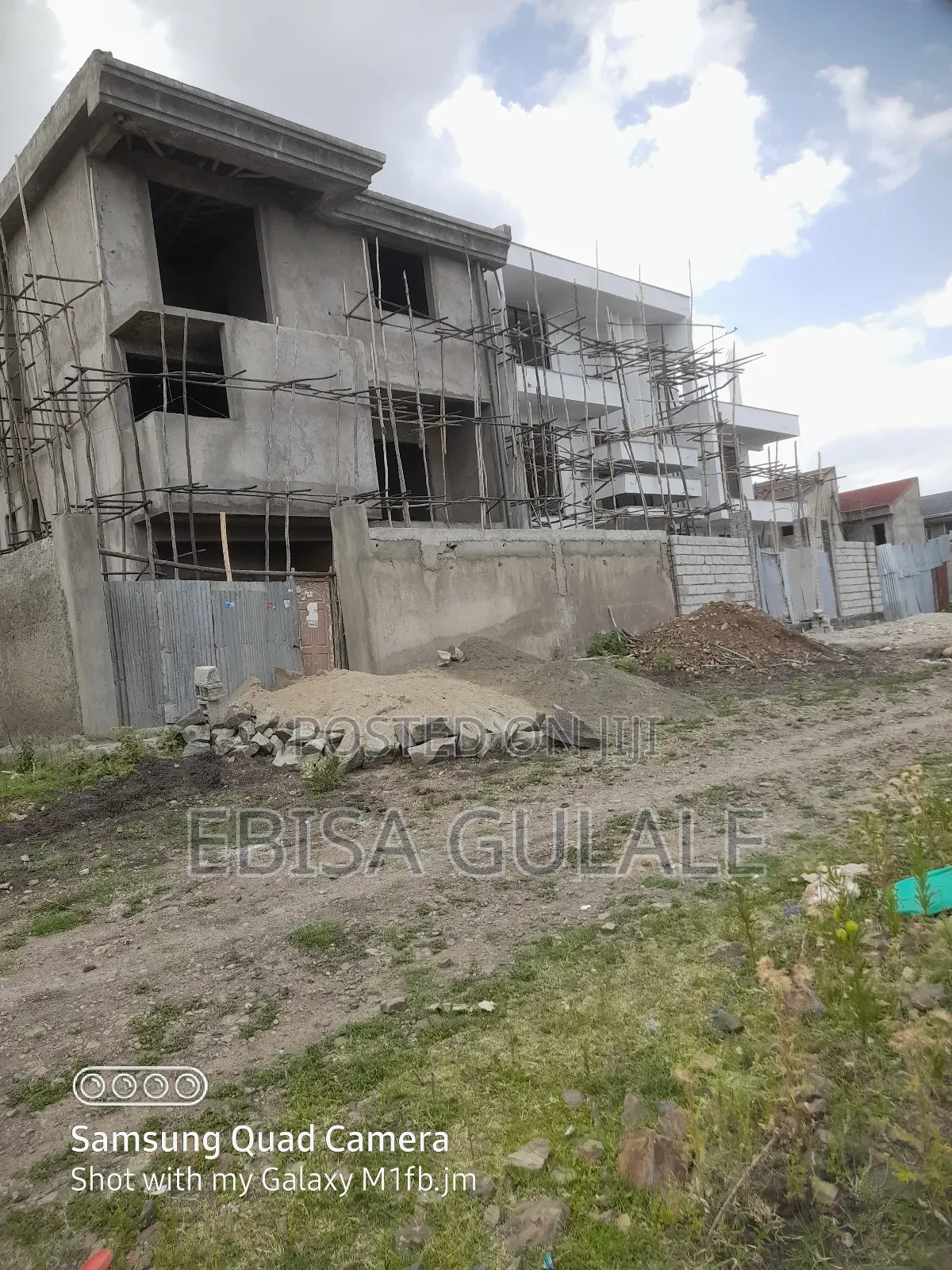 4bdrm Apartment in Yeka for rent